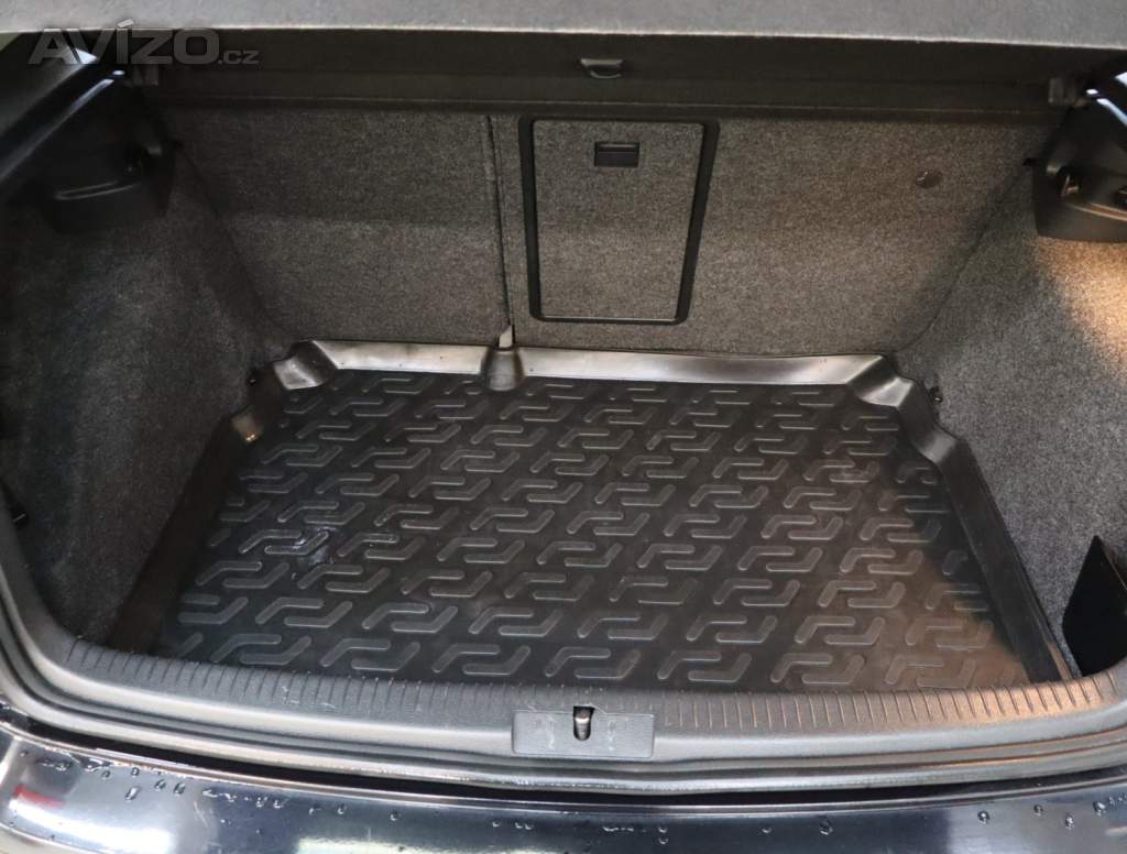 Foto inzerátu Volkswagen Golf 2.0 TDI