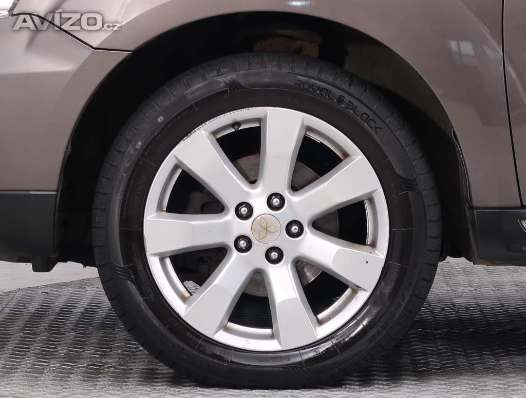 Foto inzerátu Mitsubishi Outlander 2.2 DI-D