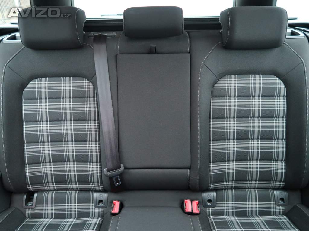 Foto inzerátu Volkswagen Golf 2.0 TDI GTD