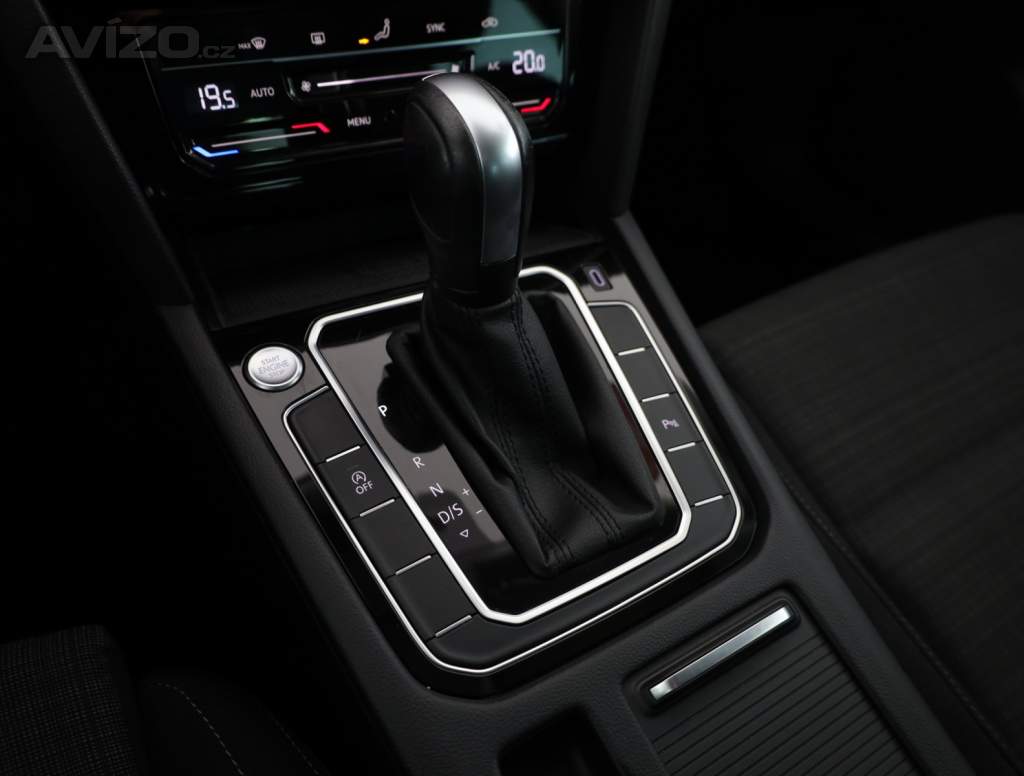 Foto inzerátu Volkswagen Passat 1.5 TSI