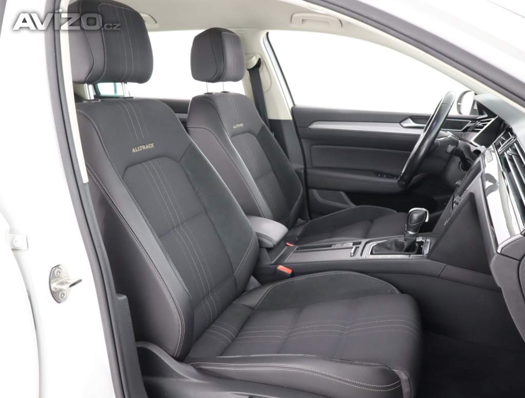 Foto inzerátu Volkswagen Passat 2.0 TDI