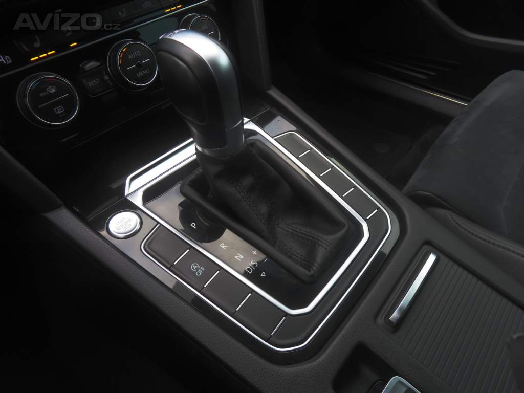 Foto inzerátu Volkswagen Passat 2.0 TDI