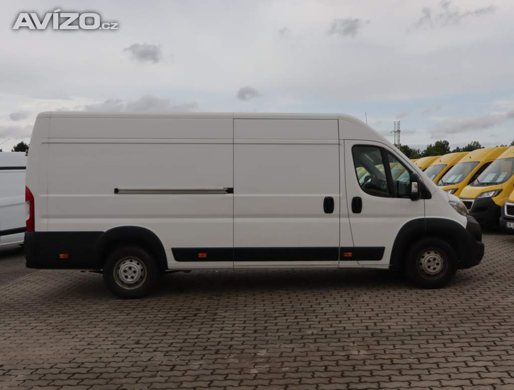 Foto inzerátu Citroën Jumper 2.2 BlueHDi