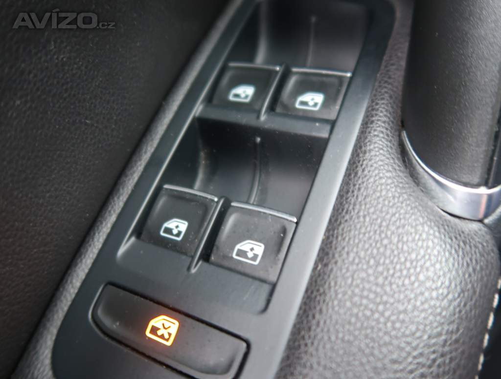 Foto inzerátu Volkswagen Golf 2.0 TSI R