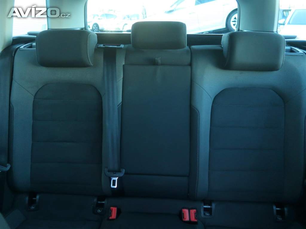 Foto inzerátu Volkswagen Golf 2.0 TDI