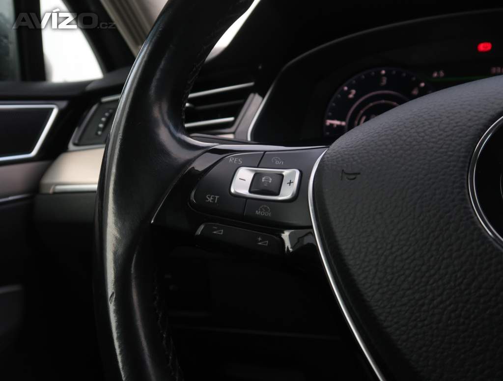 Foto inzerátu Volkswagen Passat 2.0 TDI