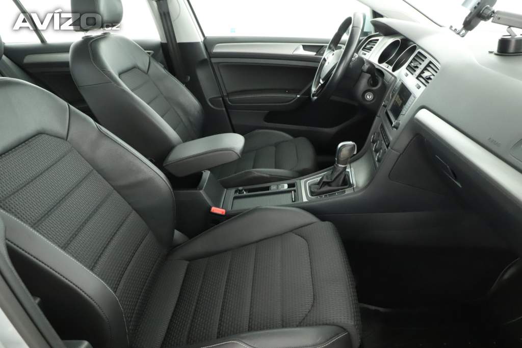 Foto inzerátu Volkswagen Golf 1.4 TSI