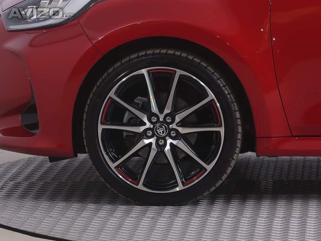 Foto inzerátu Toyota Yaris 1.5 VVT-i Hybrid