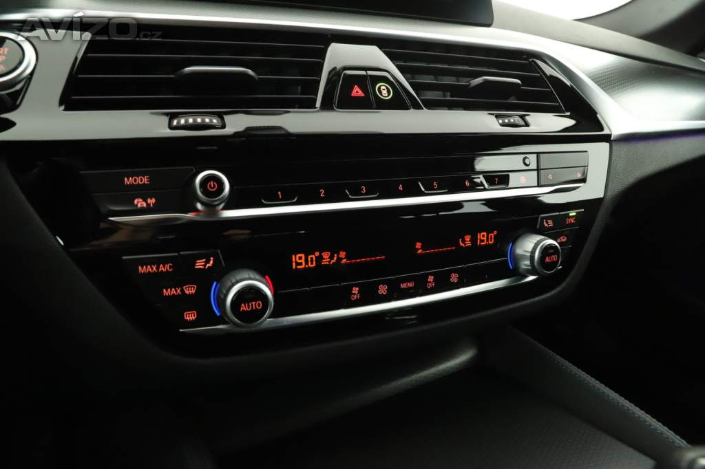 Foto inzerátu BMW 5 540i xDrive