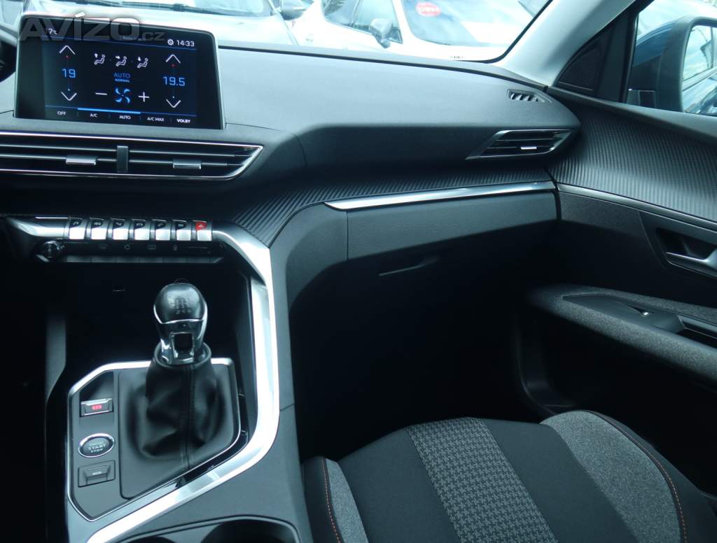 Foto inzerátu Peugeot 3008 1.2 PureTech