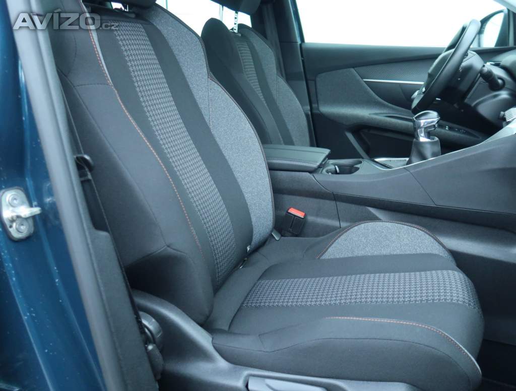 Foto inzerátu Peugeot 3008 1.2 PureTech