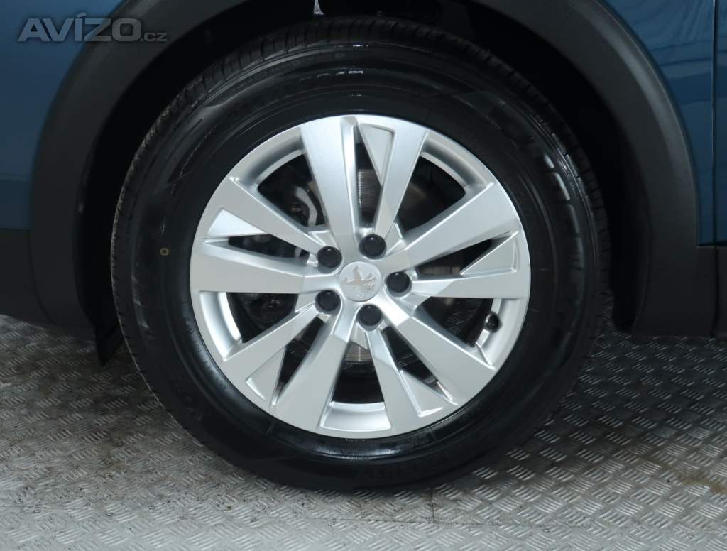 Foto inzerátu Peugeot 3008 1.2 PureTech