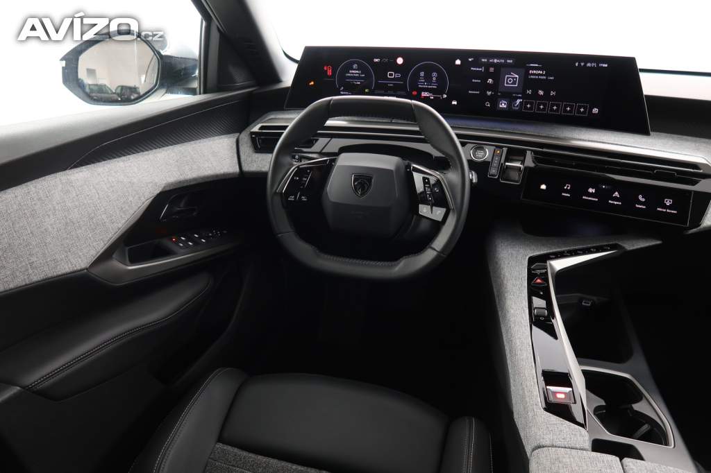 Foto inzerátu Peugeot 5008 PureTech 130