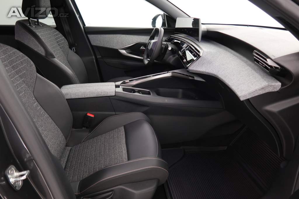 Foto inzerátu Peugeot 5008 PureTech 130