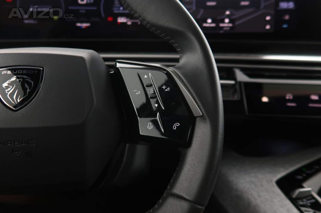 Foto inzerátu Peugeot 5008 PureTech 130