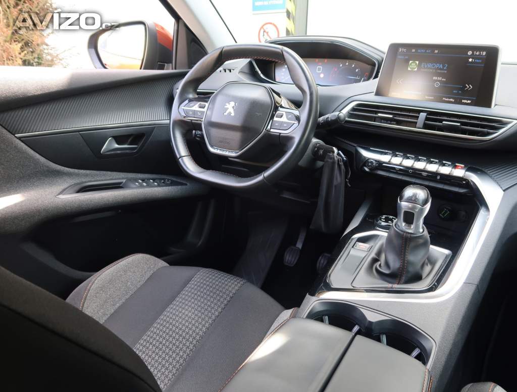 Foto inzerátu Peugeot 3008 1.2 PureTech