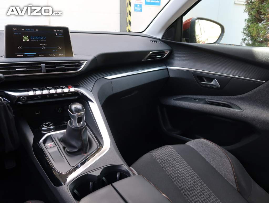 Foto inzerátu Peugeot 3008 1.2 PureTech