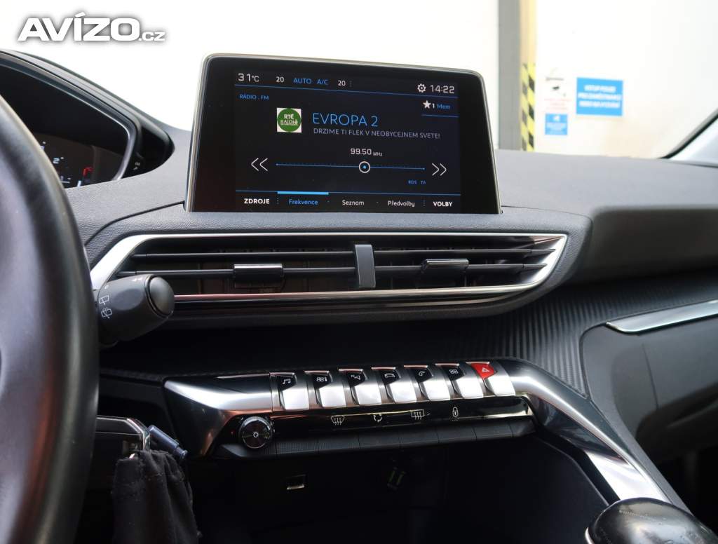 Foto inzerátu Peugeot 3008 1.2 PureTech