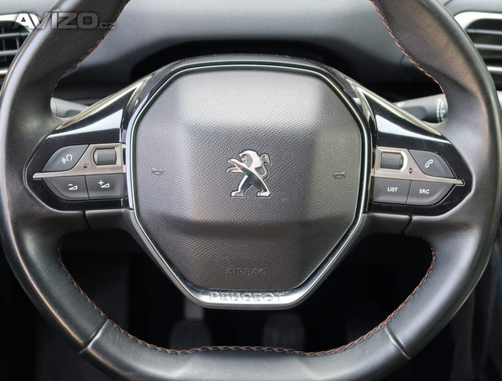 Foto inzerátu Peugeot 3008 1.2 PureTech