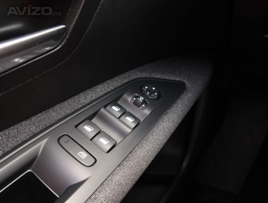 Foto inzerátu Peugeot 3008 1.2 PureTech