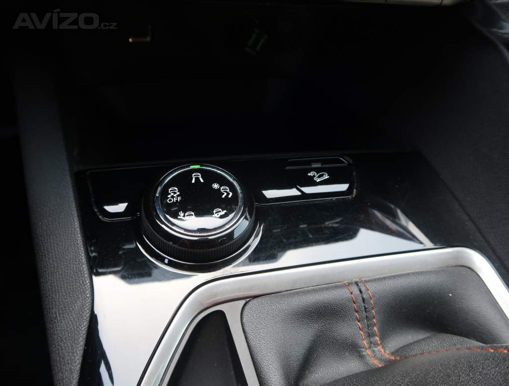 Foto inzerátu Peugeot 3008 1.2 PureTech