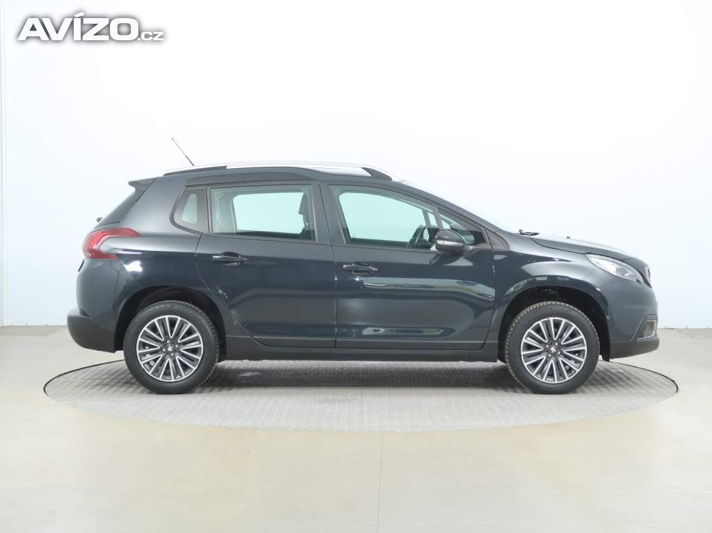 Foto inzerátu Peugeot 2008 1.2 PureTech
