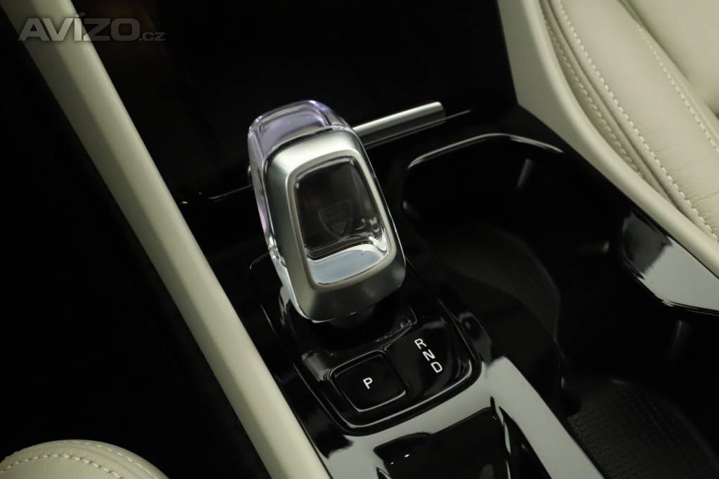 Foto inzerátu Volvo XC40 B4