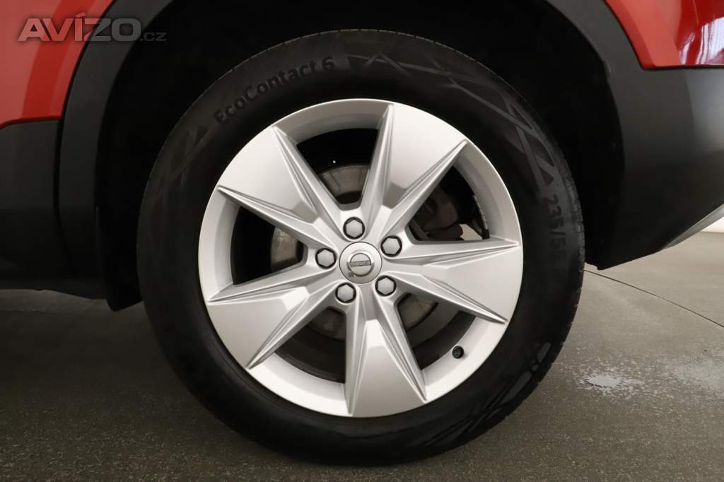 Foto inzerátu Volvo XC40 B4