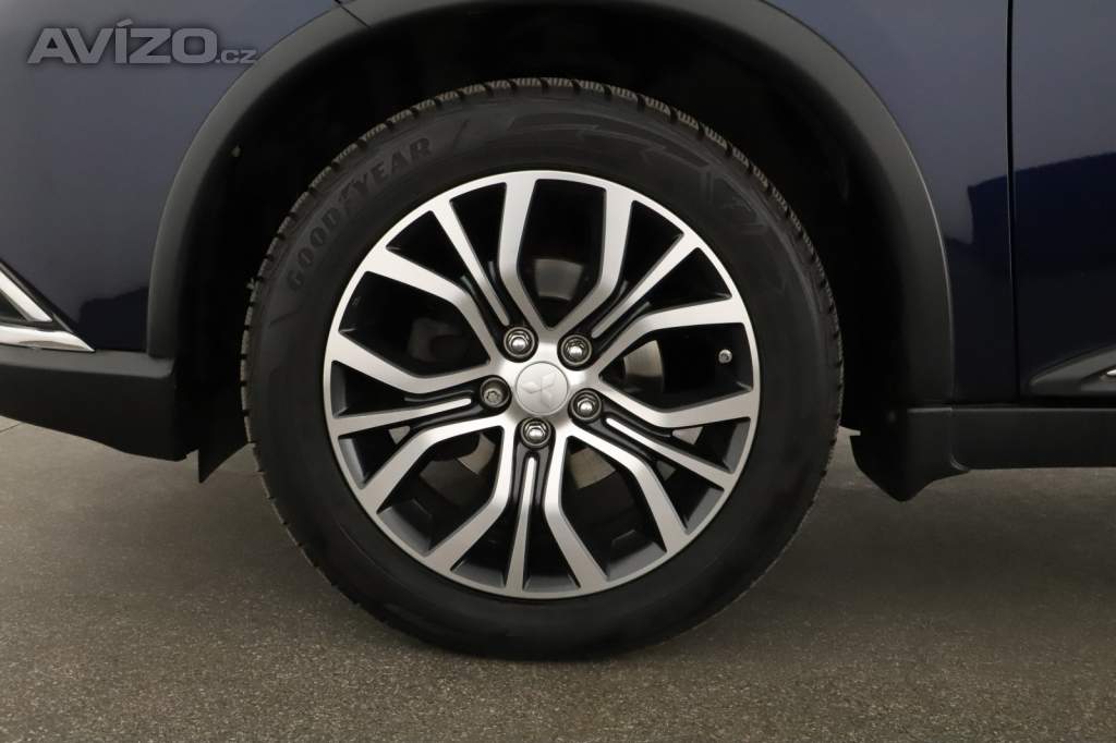 Foto inzerátu Mitsubishi Outlander 2.2 DI-D