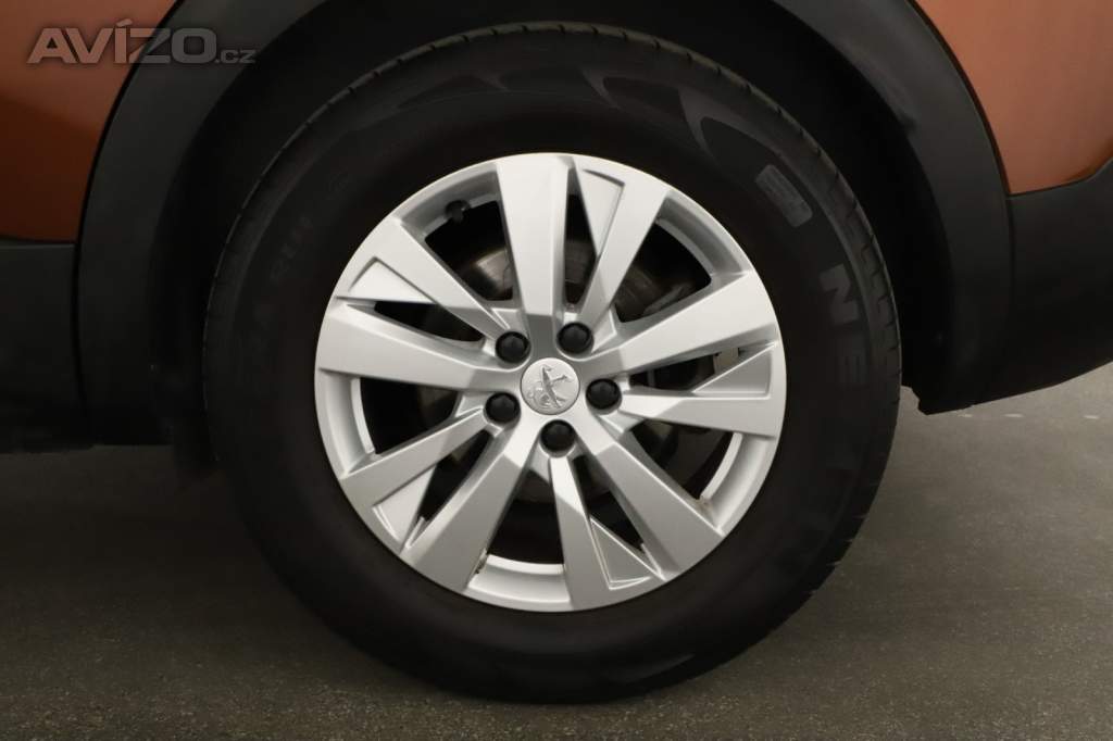 Foto inzerátu Peugeot 3008 1.2 PureTech