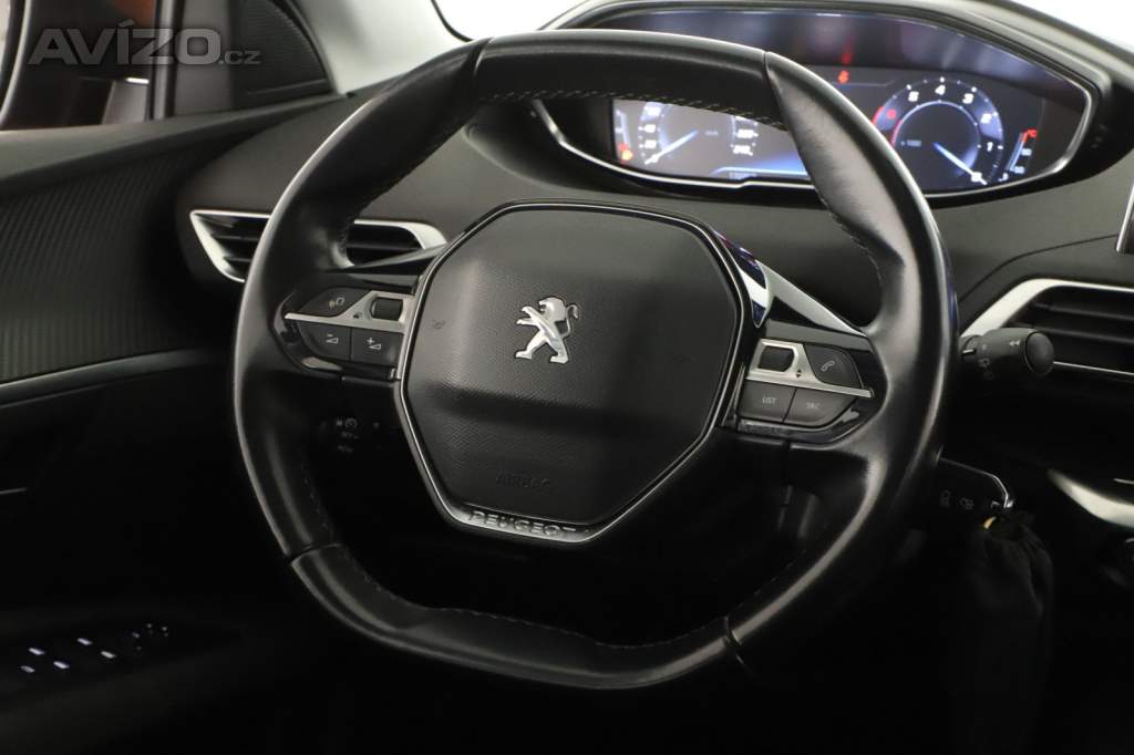 Foto inzerátu Peugeot 3008 1.2 PureTech