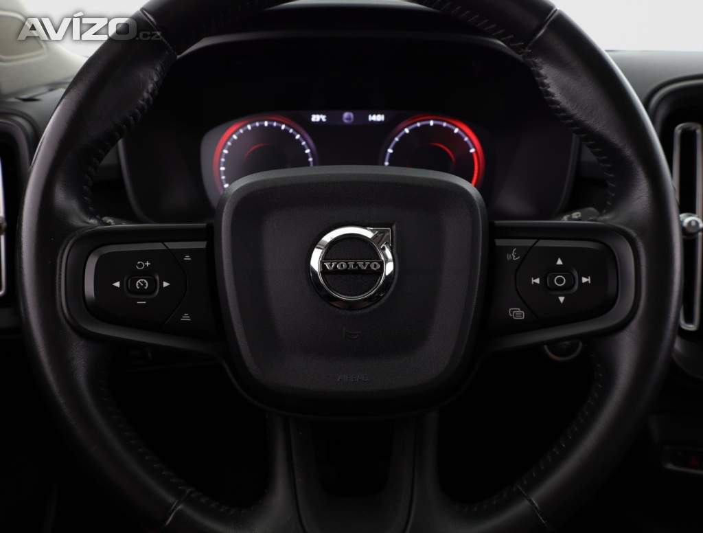 Foto inzerátu Volvo XC40 T3