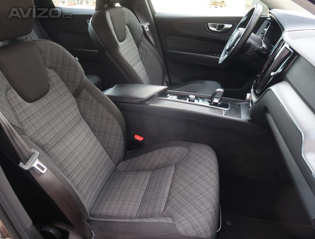 Foto inzerátu Volvo XC60 B4 AWD