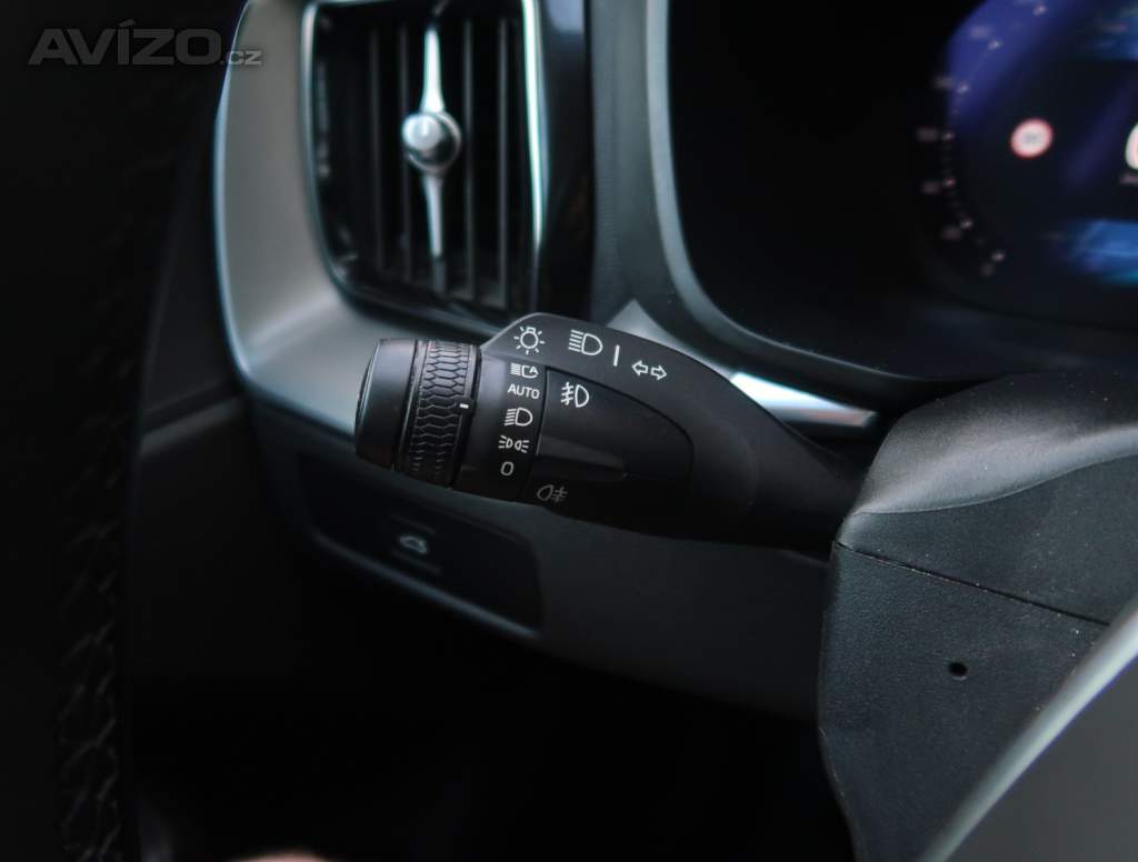 Foto inzerátu Volvo XC60 B4 AWD
