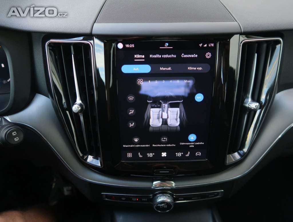 Foto inzerátu Volvo XC60 B4 AWD