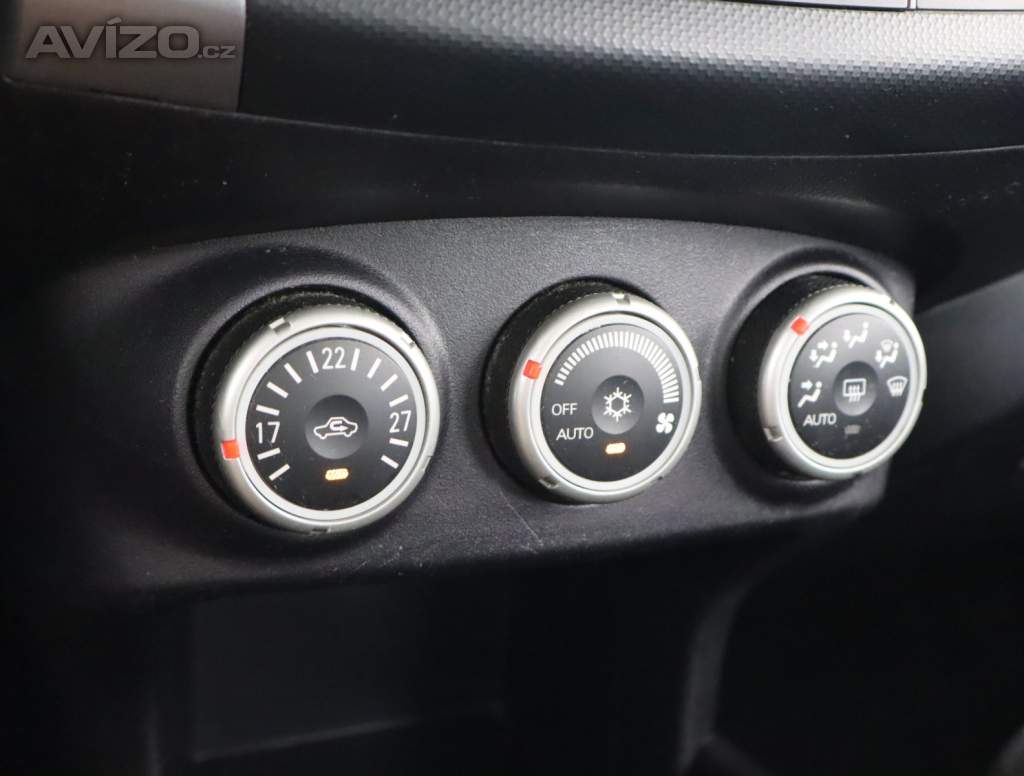 Foto inzerátu Mitsubishi Outlander 2.4 MIVEC