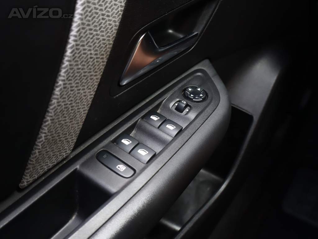 Foto inzerátu Citroen C4 1.2 PureTech