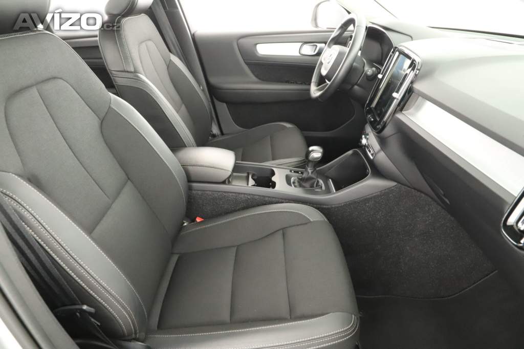 Foto inzerátu Volvo XC40 T3