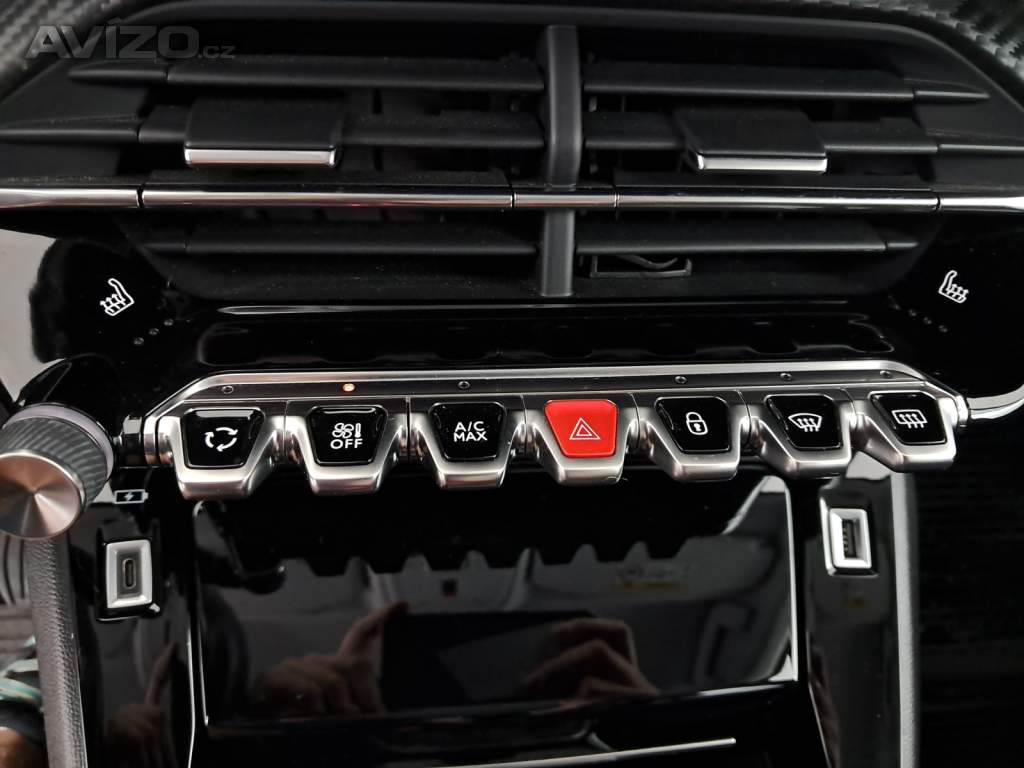 Foto inzerátu Peugeot 2008 1.2 PureTech