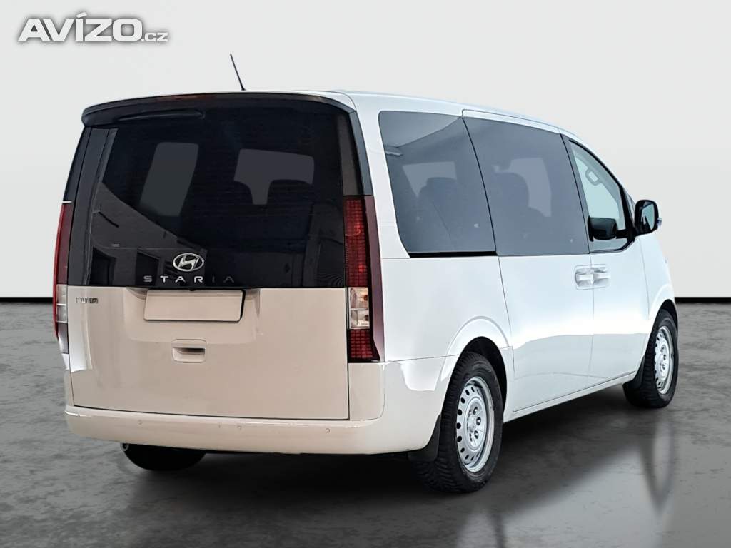 Foto inzerátu Hyundai Staria 2.2 CRDi