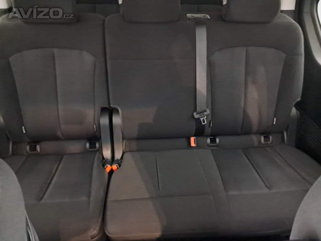 Foto inzerátu Hyundai Staria 2.2 CRDi
