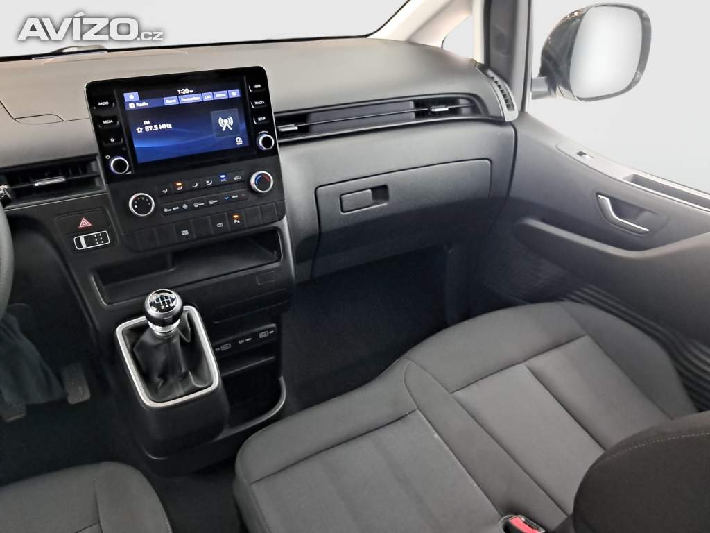 Foto inzerátu Hyundai Staria 2.2 CRDi
