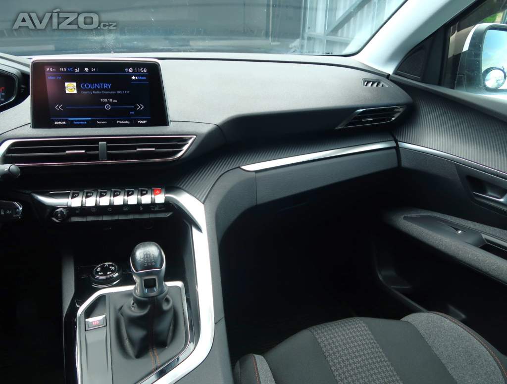 Foto inzerátu Peugeot 3008 1.2 PureTech
