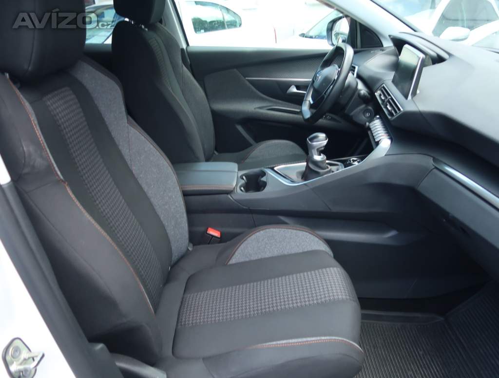 Foto inzerátu Peugeot 3008 1.2 PureTech