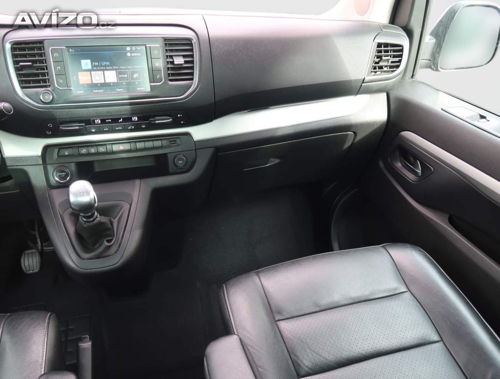 Foto inzerátu Peugeot Traveller 2.0 BlueHDi