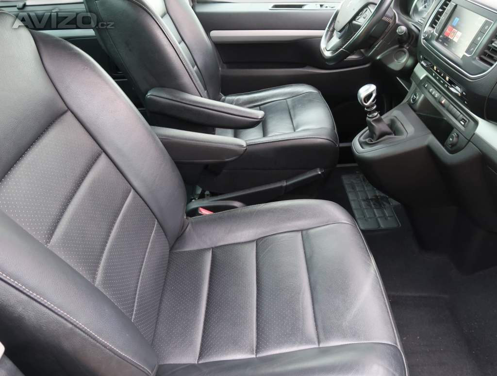 Foto inzerátu Peugeot Traveller 2.0 BlueHDi