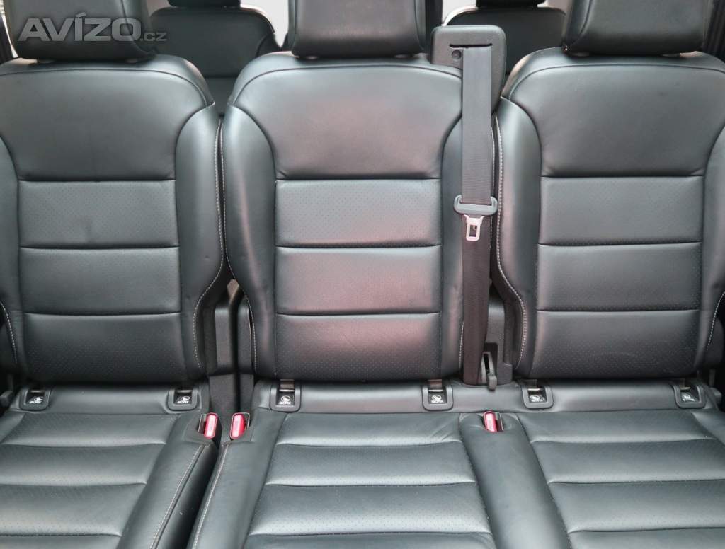 Foto inzerátu Peugeot Traveller 2.0 BlueHDi