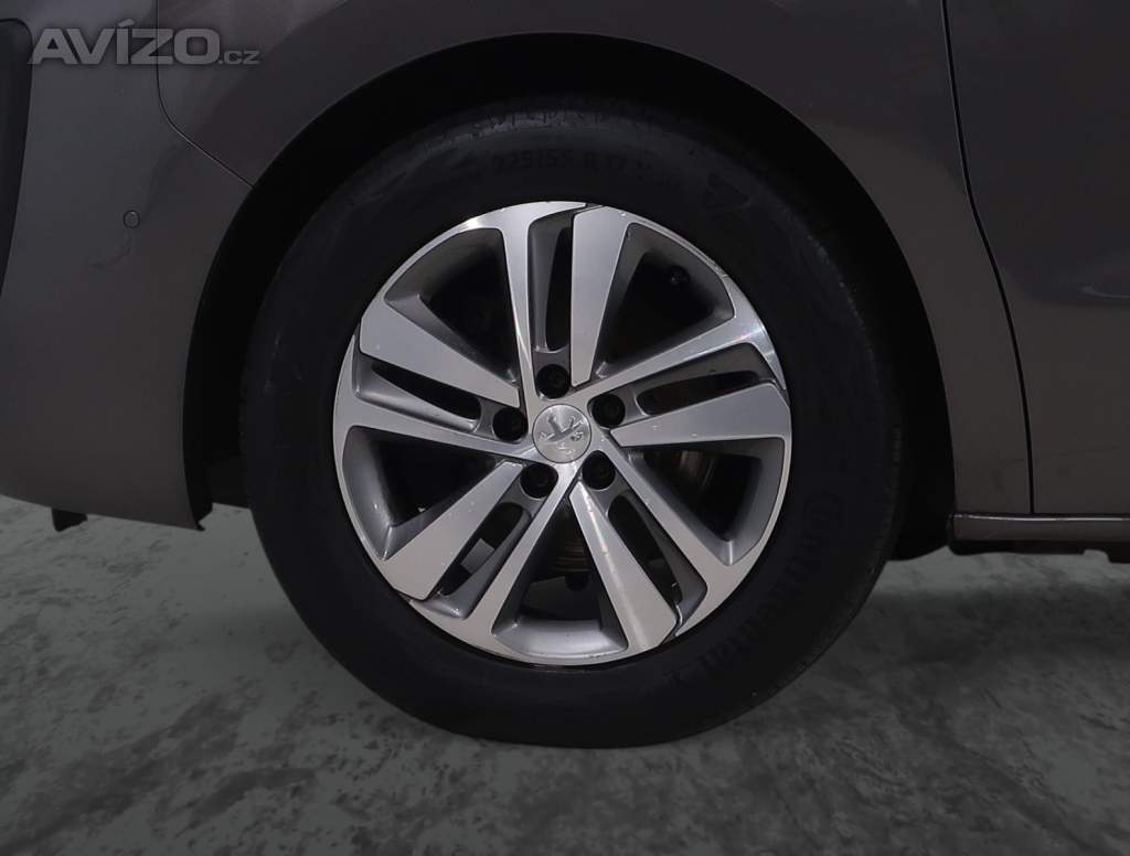 Foto inzerátu Peugeot Traveller 2.0 BlueHDi
