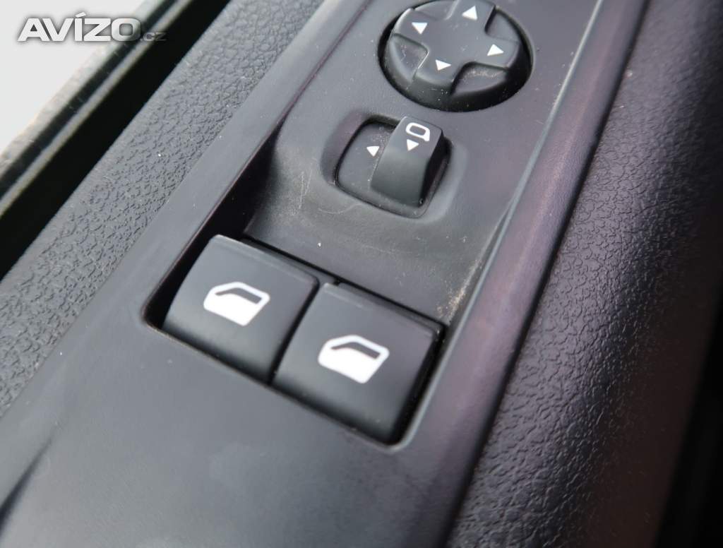 Foto inzerátu Peugeot Traveller 2.0 BlueHDi
