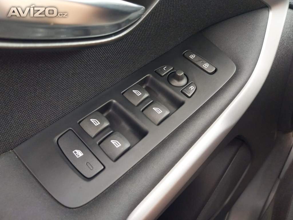 Foto inzerátu Volvo V40 2.0 D4